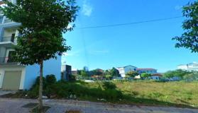 Cần bán gấp đất MTĐ D9 gần trường tiểu học Phạm Hùng, Vĩnh Long, 120m2/800tr SHR