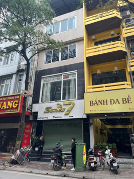 Gấp! Cho thuê mặt bằng kinh doanh phố Lý Thường Kiệt, vị trí đẹp có vỉa hè, giá thuê hợp lý 40tr