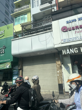 Chính chủ cho thuê mặt bằng kinh doanh ngay trung tâm ngã tư, kinh doanh tốt, giá hợp lý