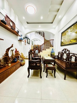 Bán nhà 4 tầng, diện tích 56m2 ngõ 546 Trần Cung, nhà dân xây cực kỳ chắc chắn LH 0765155902