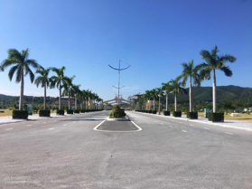 Lô Góc liền kề Trục Kinh tế đêm 32m, đối diện trung tâm thương mại , dt 140,75m2. Giá 44 tr/m2