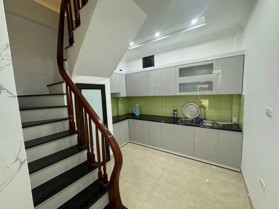 Hào Nam - Ngõ rộng thoáng sáng - Cách oto dừng đỗ 20m - 5 tầng mới kính koong - Thang máy xịn xò