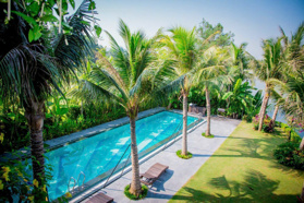 Duy nhất Biệt thự Đế Liên Lô góc, view hồ bán đảo Nam Flamingo Đại Lải kiến trúc cổ kính của Pháp