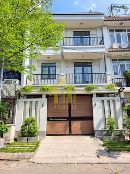 Villa đầy đủ nội thất cao cấp 5 phòng ngủ giá 50 triệu