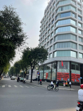 Bán nhà mặt tiền trung tâm tài chính Nguyễn Thái Bình, Quận 1