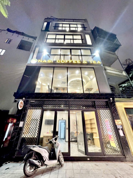 Siêu hiếm! Lô góc 7 tầng mặt hồ Linh Quang, Đống Đa, DT 44m2 x MT 7m, vỉa hè, ôtô tránh, kinh doanh