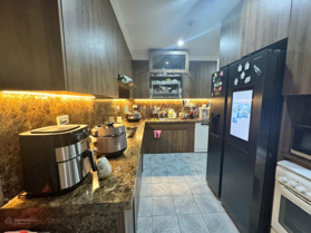 bán chung cư sổ hồng vĩnh viễn 123m chính chủ full nội thất cao cấp