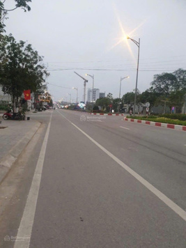 Bán đất 200m2 tại Nguyễn Tất Thành, 5,5 tỷ siêu hot