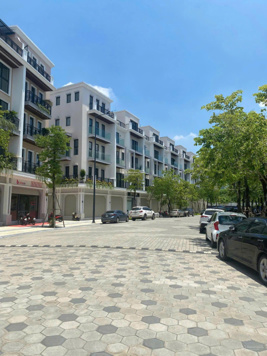 Cho thuê shophouse mặt phố đi bộ - The Manor Central Park Nguyễn Xiển
