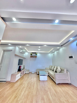 Bán Chung cư Thạch Bàn căn Góc, View đẹp, Full nội thất, 100 m2, 3PN, giá chỉ 4,8 tỷ.
