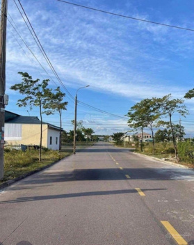 Đường Thoại Ngọc Hầu - đối diện Khu Sinh Thái Nam Đông Hà, gần đường Đặng Thí