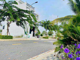 Đất nền giáp Bình Chánh - TP HCM sổ sẵn, hạ tầng và tiện ích đã hoàn thiện. Giá chỉ từ: 1,99 tỷ/nền