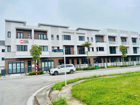 Mở bán quỹ căn Shophoues cuối cùng, chỉ càn 2,5 tỷ đã sở hữu chiết khấu 5%, hỗ trợ 1 năm không lãi