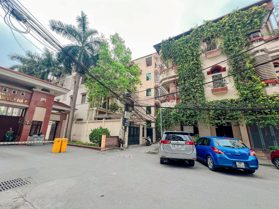 PHÂN LÔ ĐỘI CẤN - 97M X 4T - MT 4.5M - LÔ GÓC Ô TÔ VÀO NHÀ - AN NINH TUYỆT ĐỐI - 2 MẶT NGÕ