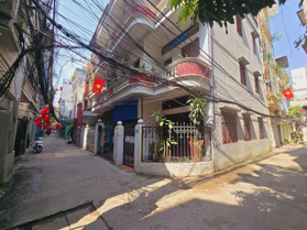 Chủ cần bán gấp- phân lô Nguyễn Khang- ngõ thông ô tô đỗ cửa - 38m nhỉnh13 tỷ