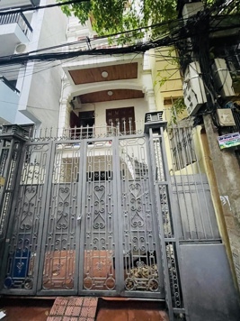Bán nhà phân lô bàn cờ Tôn Thất Tùng, ô tô đỗ cửa, 70m2, 5 tầng, 2 thoáng, sổ A4