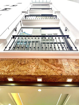 Nhà Trung Kính xây mới 6 tầng thang máy,  DT 42m nhỉnh 10 tỷ