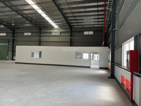 Cần cho thuê khu xưởng Tân Uyên Bình Dương tổng khuôn viên 4,3 mẫu liên hệ : 0978 627 886