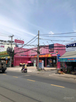 Chủ nhà ký gửi cho thuê 3 căn nhà liền kề ngay góc 2 mặt tiền đường Đỗ Xuân Hợp Quận 9