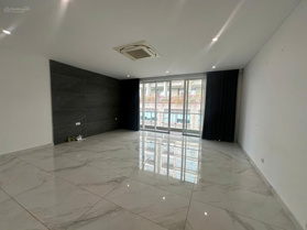 Cho thuê gấp nguyên căn shophouse đẹp Sala Thủ Thiêm Quận 2, diện tích 500m2, giá chỉ 120 triệu