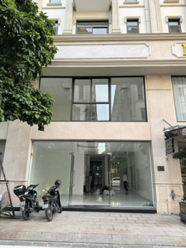 Cho thuê shophouse 6 tầng Him Lam, hoàn thiện đẹp, thang máy, mặt phố