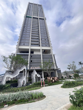 Bán cắt lỗ căn ICON40 Studio view biển Đông Nam tầng cao giá siêu tốt. Liên hệ 0949 240 558
