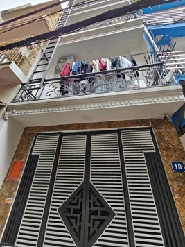 Chính chủ bán tòa nhà CHDV Trung kính dòng tiền khủng 5 tầng – 50tr/ 1 tháng