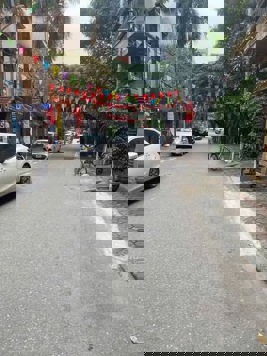 Bán nhà phân lô Phố Phạm Tuấn Tài, quận Bắc Từ Liêm 6 tầng, mặt tiền 3.7m, diện tích 35m2