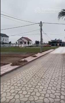 Lô đất ngay sát mặt biển Quất Lâm, gần 100m2, MT: 5m giá 2.4 tỷ, đi vài bước ra bãi tắm chính