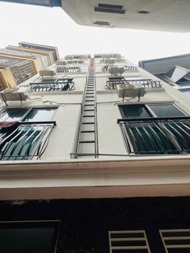 Bán toàn nhà dòng tiền Phú Diễn 6 tầng mới doanh thu 50tr/ 1 tháng, oto đỗ cửa