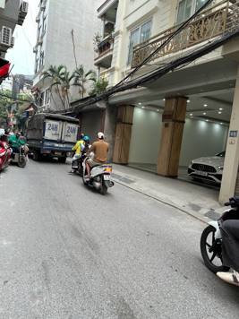 Bán nhà phố Lê Trọng Tấn, 45m, 4 tầng, MT 4m, ô tô đỗ cửa, thuộc khu VIP quận Thanh Xuân