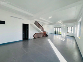 Cho thuê nhà 3 tầng - lô góc phường Lê Lợi - giá 16tr/tháng