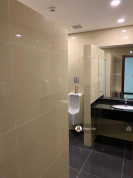 Bán văn phòng Discovery Complex 302 Cầu Giấy. DT 78m2, 120m2, 1000m2. Giá 55tr/m2. Sổ 50 năm