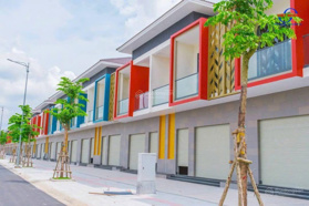 Chỉ thanh toán 30% được nhận ngay căn Shophouse Villa, gần góc đối diện với trung tâm thương mại