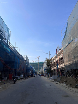 [HOT] ĐỘC QUYỀN 1 cặp Townhouse VEN SÔNG 3 tầng THE SONATA, giá trực tiếp CĐT. Nguyễn Sương SRT