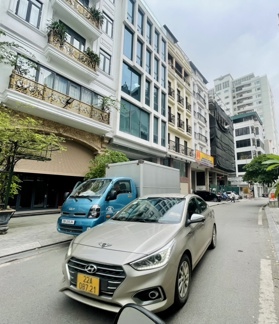 NGÕ 603 LẠC LONG QUÂN- NHÀ ĐẸP Ở LUÔN- OTO CHẠY QUA- NGÕ THÔNG TỨ TUNG . 55m ; 13.9 tỷ