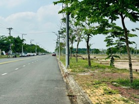  Bán gấp lô đất nền tt hành chánh bàu bàng giá 870, sổ tươi cc ngay.