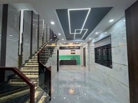 Nhà 1 xẹt đường mã lò hẻm rộng thông