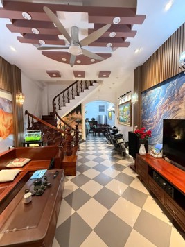 Bán nhà Phú Mỹ, 60m2, 4 tầng, 4PN, 50m ra bãi đỗ xe ô tô, 350m ra đường Lê Đức Thọ