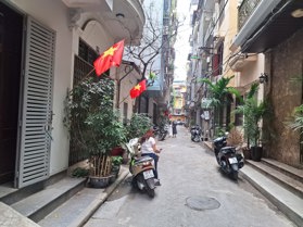 Phân Lô Trần Quốc Hoàn, Cầu Giấy 40/44m2 x 3 tầng x MT: 4m, Ô tô chạy vòng quanh, 13,9 tỷ