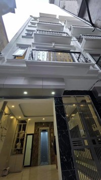 Đống Đa 35m2 x 6 tầng thang máy xây mới. Cách Ô tô hơn 50M.