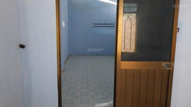 Nhà mặt tiền mới sơn sửa 500m2 QL1A