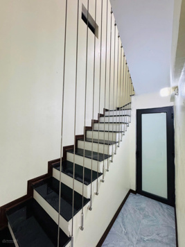 Chính chủ cần tiền bán gấp nhà 3 tầng mới tại mặt đường Quốc lộ 38 Phường Hồ, sát KCN Thuận Thành 2