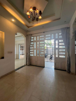 Nhà Vườn 582m2, 2 tầng Tân Hiệp Hóc Môn chủ rất gấp bán