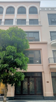 Bán nhà Liền kề Khu Cọ Xanh giá rẻ. DT 65m2 mặt tiền 5m, Đường Thông.