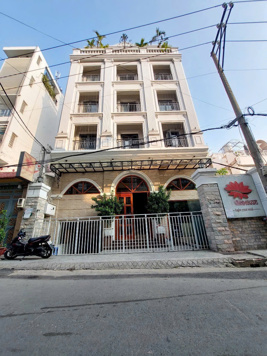 Bán gấp tòa nhà kế Vạn Hạnh Mall Quận 10 DT 10,5m x 21m 1 hầm 7 lầu cho thuê 200tr, giá 72 tỷ TL