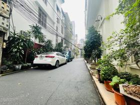 Siêu phẩm (4.2x13m) 9.2 tỷ ô tô 7 chỗ đậu trong nhà ngay Vincom đủ tiện ích nhà mới cứng