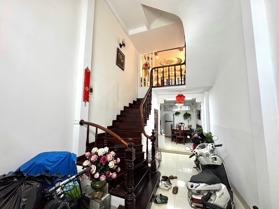Nhà hai mặt ngõ, cách phố Thái Thịnh 25m, 36m2, 4PN, thoáng vĩnh viễn, giá 8 tỷ