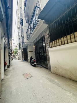 BÁN NHÀ PHẠM VĂN ĐỒNG – LÔ GÓC – 57M x 5T – 9 P KHÉP KÍN – DT550tr/năm – 9,2 TỶ