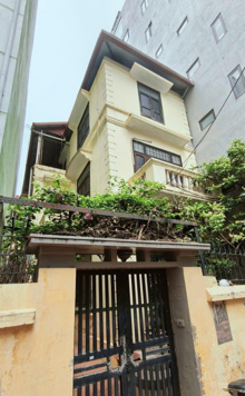 Bán nhà Biệt thự 3 tầng phố Đội Cấn, Ba Đình, Hà Nội. Diện tích 150m2 x 3 tầng, 26,5 tỷ